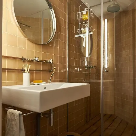 Apartment Luxury 1br With Patio Near The *