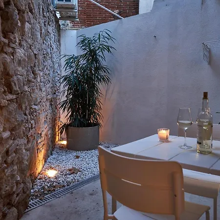 Apartment Luxury 1br With Patio Near The Barcelona