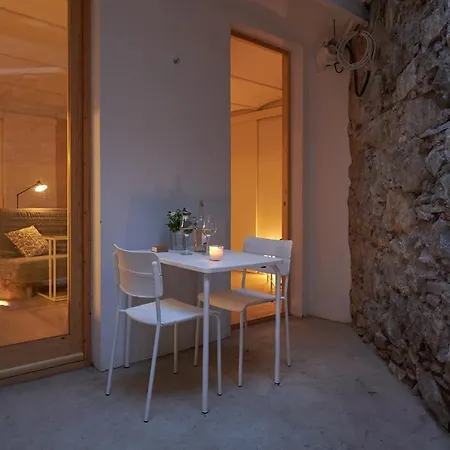 Luxury 1br With Patio Near The Apartment Barcelona
